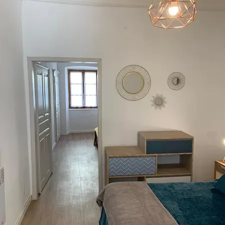 Apartment En Centre Pres De La Et De La
